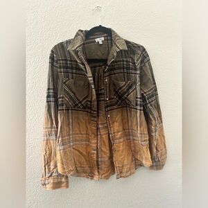 Super cute and comfy Love, Fire ombré fall flannel like new! Oversized
